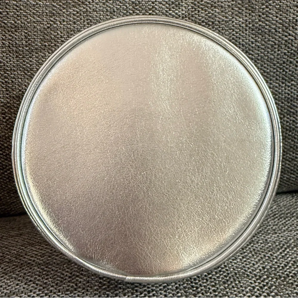 Dior Silver Round Pouch Vanity New Authentic - Picture 11 of 17